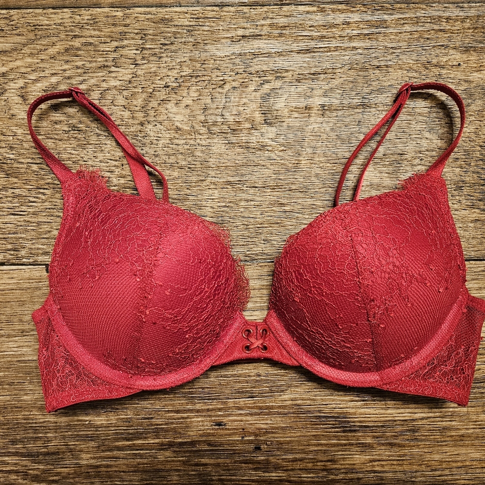 Victoria Secret Bombshell Bra - 32A
